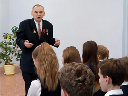 28 ноября в преддверии Дня Героев Отечества прошел «Ветеранский Десант», в котором приняли участие ученики нашей школы